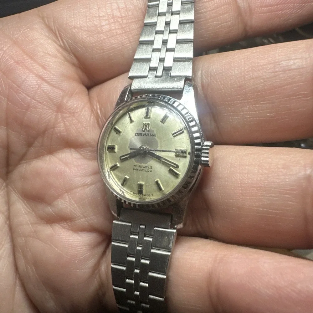 Delbana dial little